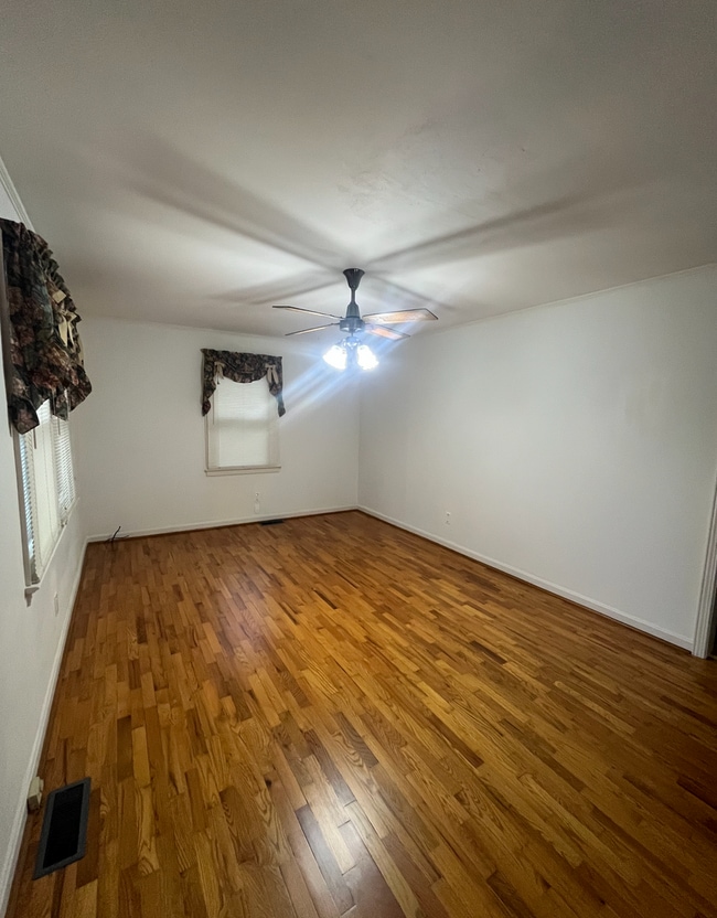 Photo - 15 Fairlane Cir