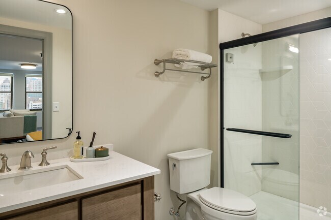 Studio - Mahogony - 595 SF