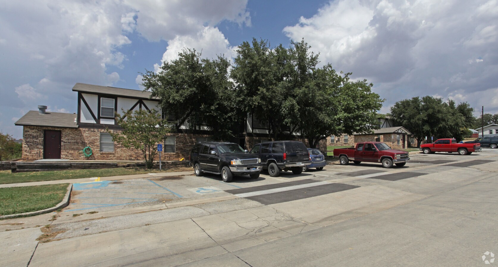 Photo - Henderson Terrace Apartments