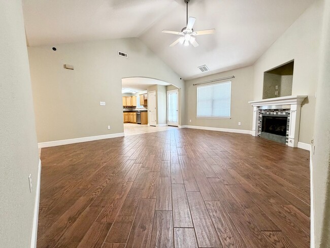 Photo - ***501 Bonanza Street***