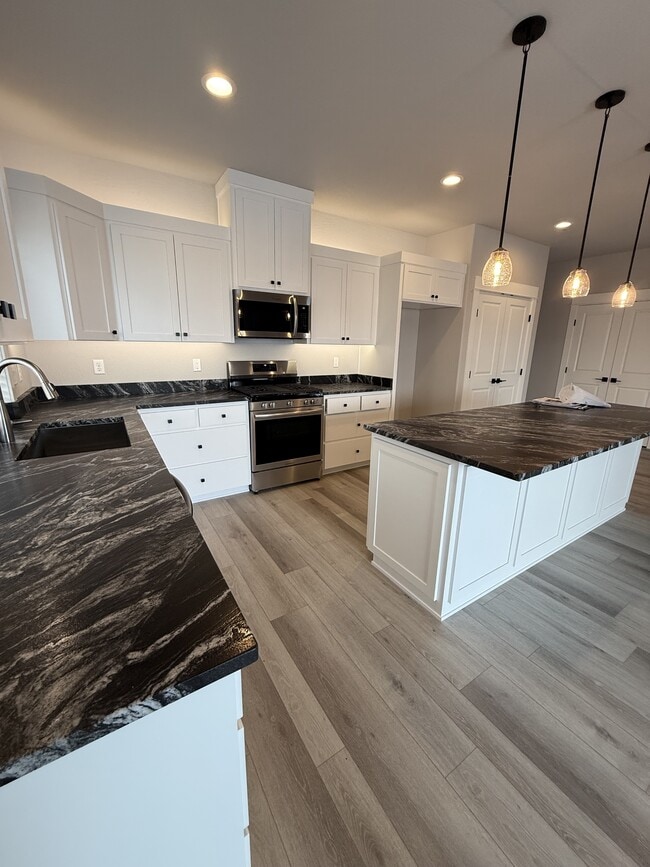 Photo - 3769 Durst St