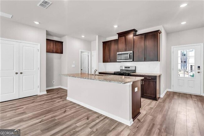 Photo - 1575 Villageside Ct