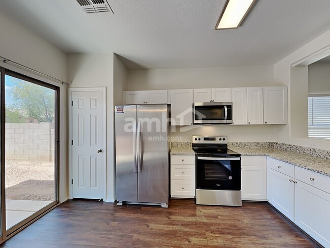 Photo - 83 W Calle Priscal