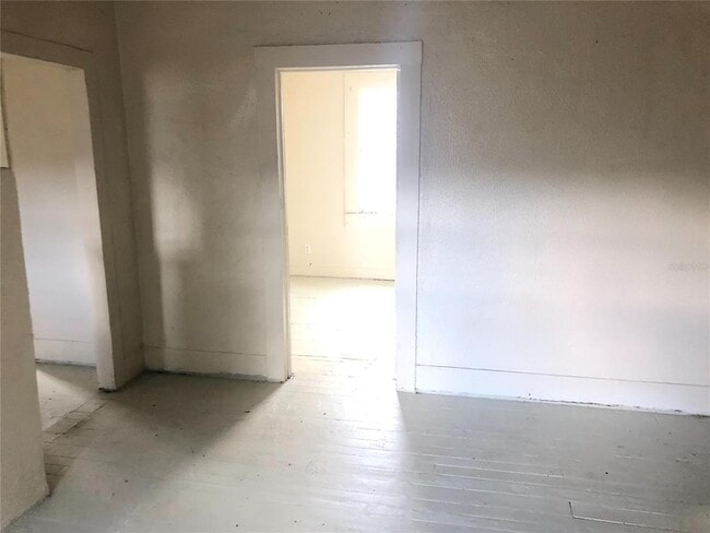 Photo - 1104 W 24th St