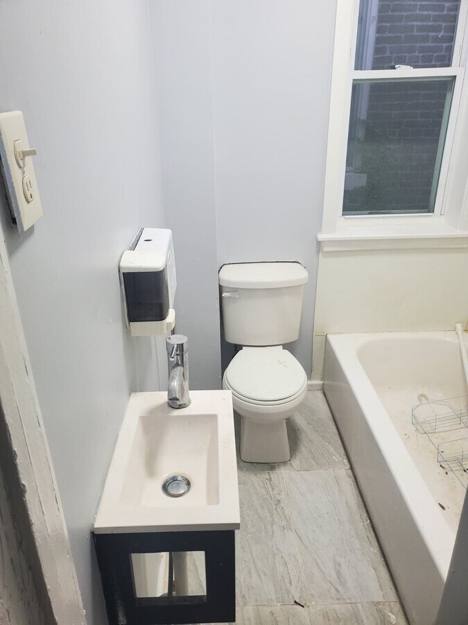 Photo - 1112 S Broad St Unit 3