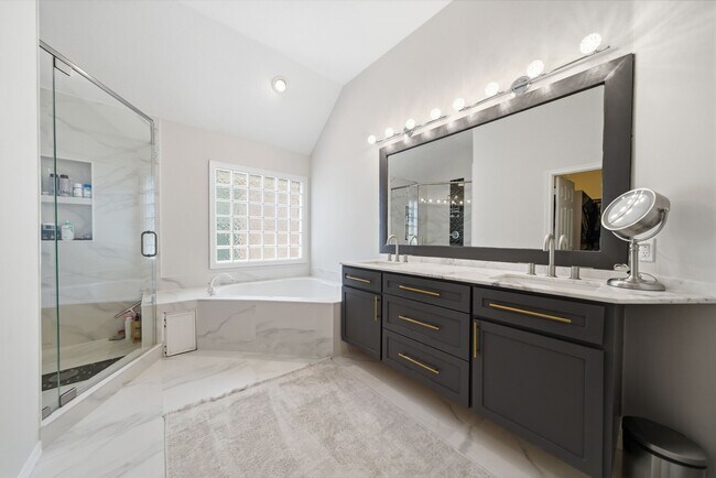 Photo - 1413 Whispering Pines Dr