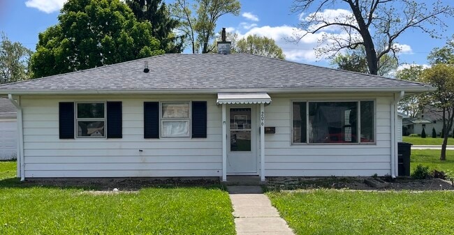 Building Photo - 206 Lindenwood-
