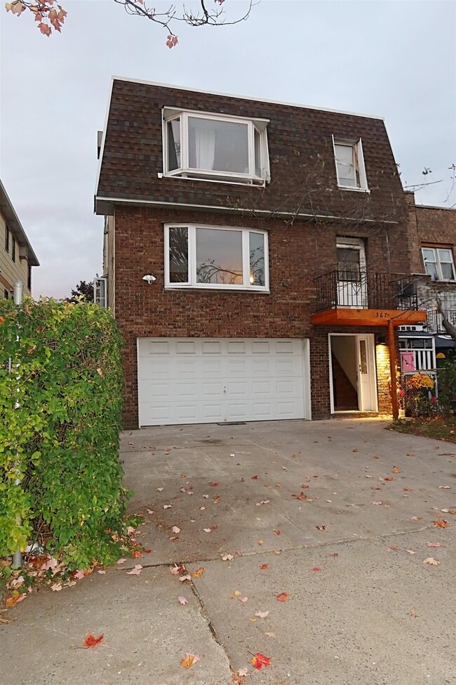 Photo - 367 Mercer Loop Unidad 2