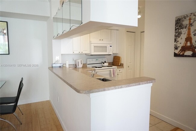 Building Photo - 17100 N Bay Rd Unit 1510
