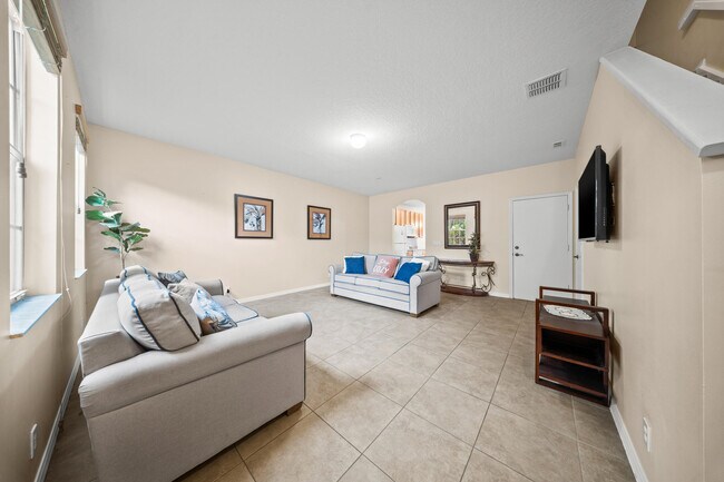 Photo - 2185 SE Grand Dr