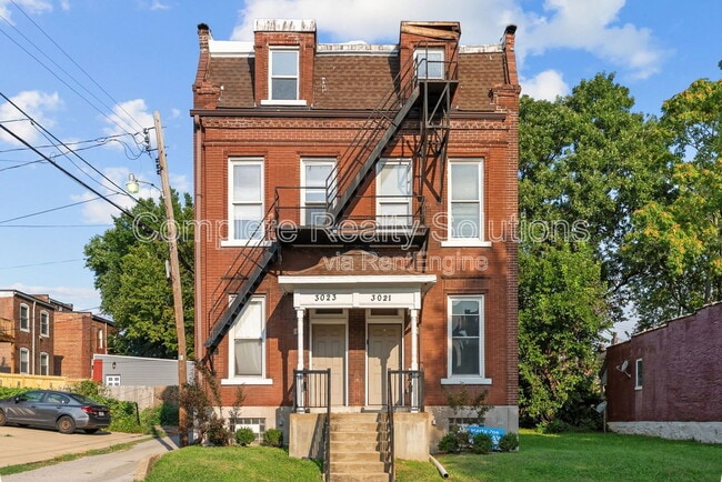 Photo - 3021 Iowa Ave Unit 1f
