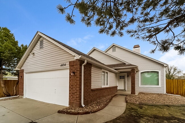 Photo - 4494 Genoa St