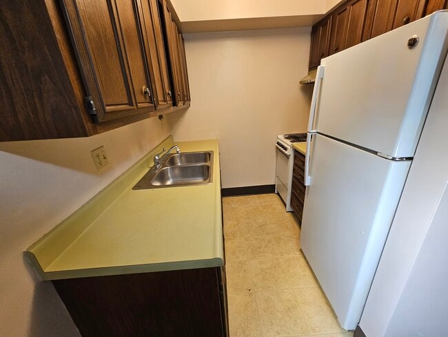 Photo - 401 N East St