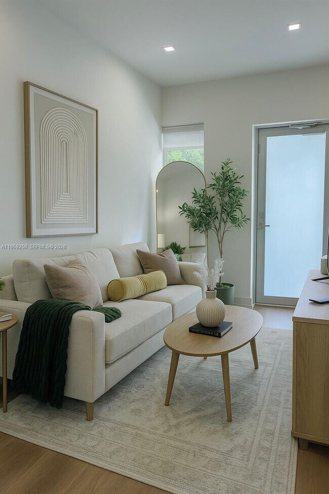 Photo - 1535 West Ave Unit 2