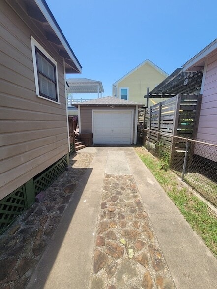 Photo - 2115 Avenue O