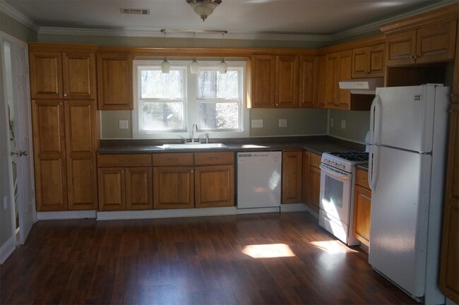 Photo - 2820 Pine St