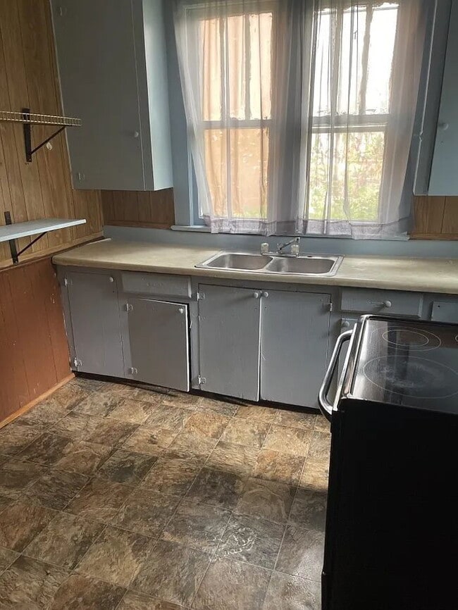 Photo - 217 S Woodrow St