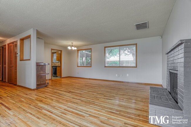 Photo - Charming single-family home!