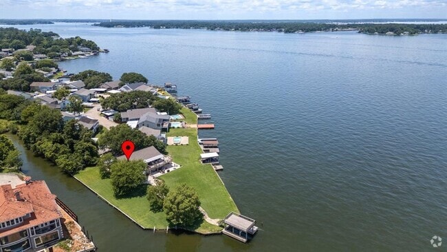 Building Photo - 80 Lakeview Village Rental