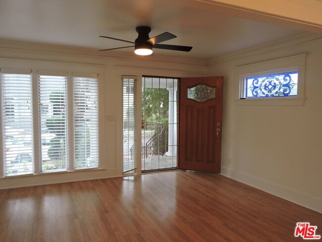 Photo - 559 N Windsor Blvd