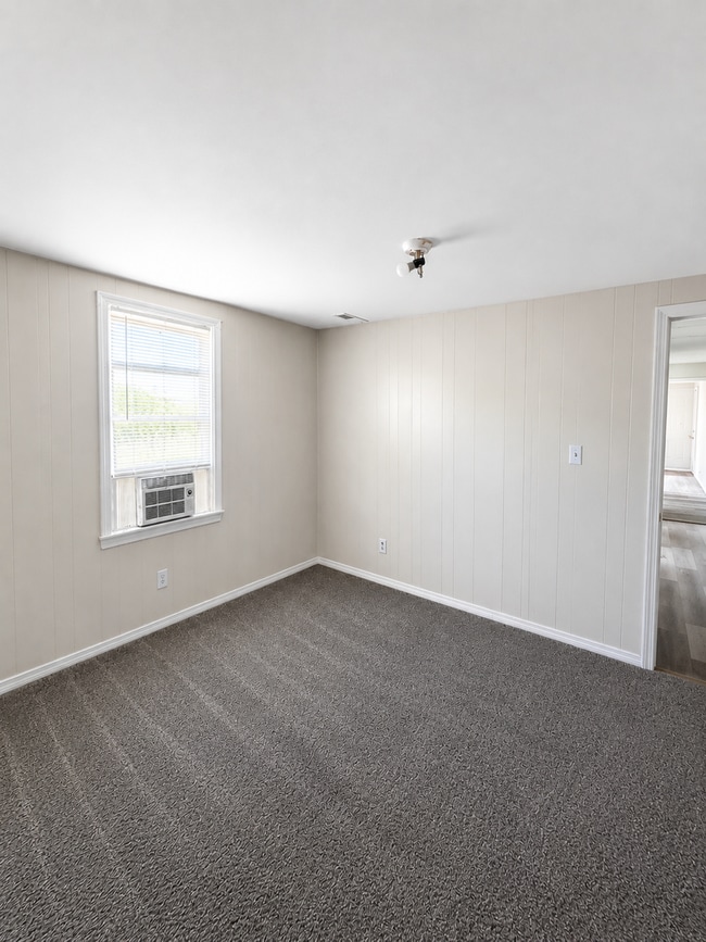 Photo - 931-933 S Kansas Expressway Unidad 931