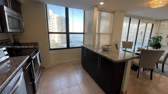 Photo - 780 NE 69th St Unidad 601
