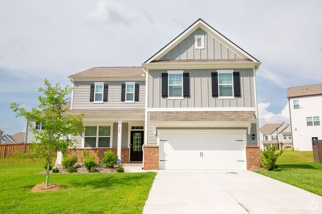 Building Photo - Spacious Family Home for Rent in Fairburn,...