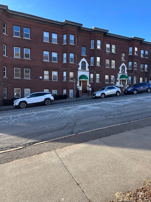 Building Photo - 117-129 N 2nd Ave E