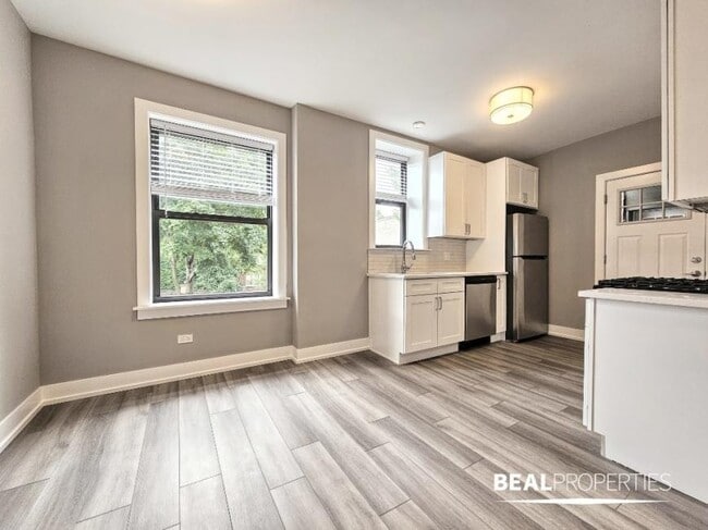 2 bedroom in CHICAGO IL 60613 - 2 bedroom in CHICAGO IL 60613 Condo Unit W1