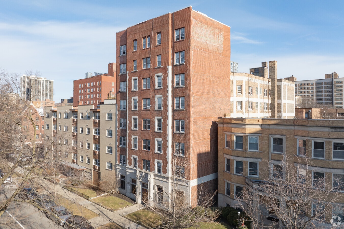 5625 N Winthrop Ave - Touraine Apartments