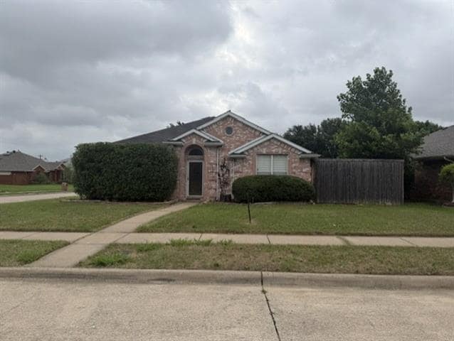 Building Photo - 8806 Oakwood Ln