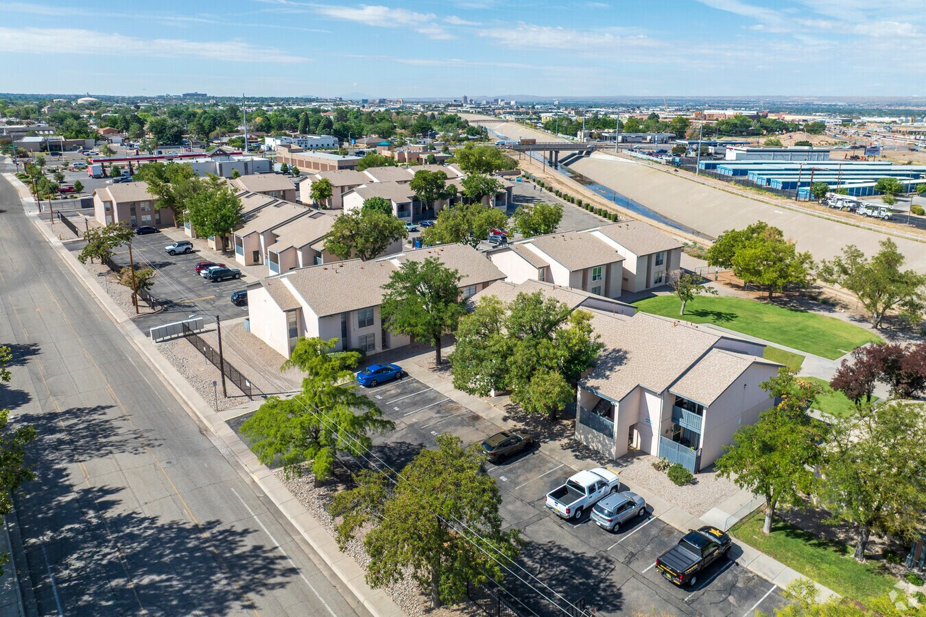 Photo - Carlisle Square Condominiums