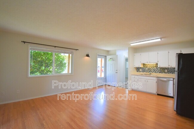 Photo - 421 N Hayden Bay Dr