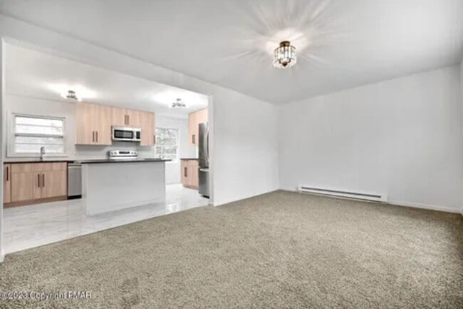 Photo - 125 Alwen Ave