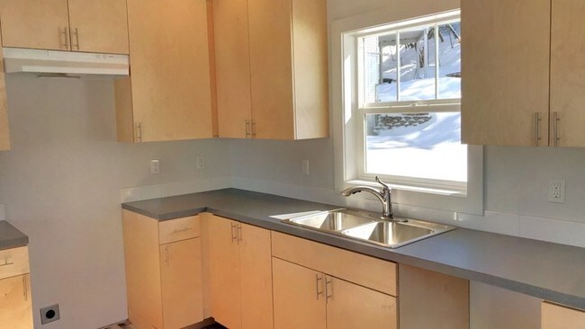 Photo - 1112 King Rd