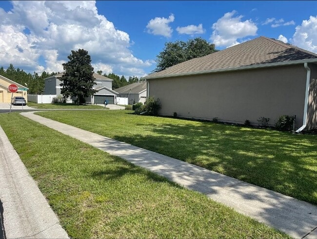 Photo - 4 bedroom 2 bathroom Sterling Hills Home