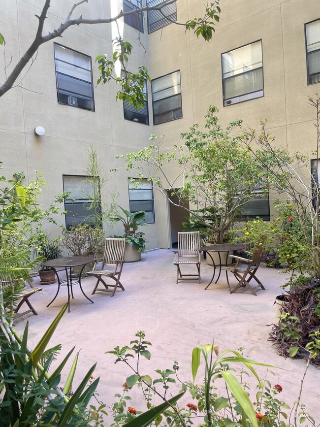 Peachtree Inn - Fully furnished units!