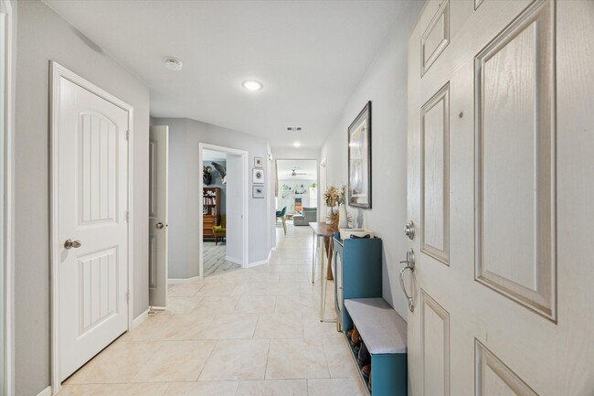 Photo - 3018 Village Creek Dr