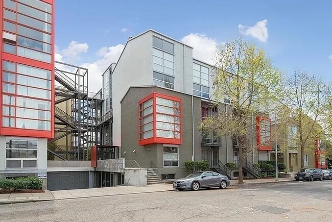 Photo - 1007 41st St Unidad 441 - LU Rental