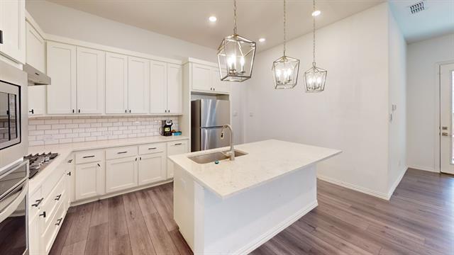 3285 Dover Dr