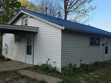 Photo - 304 Gilbert St
