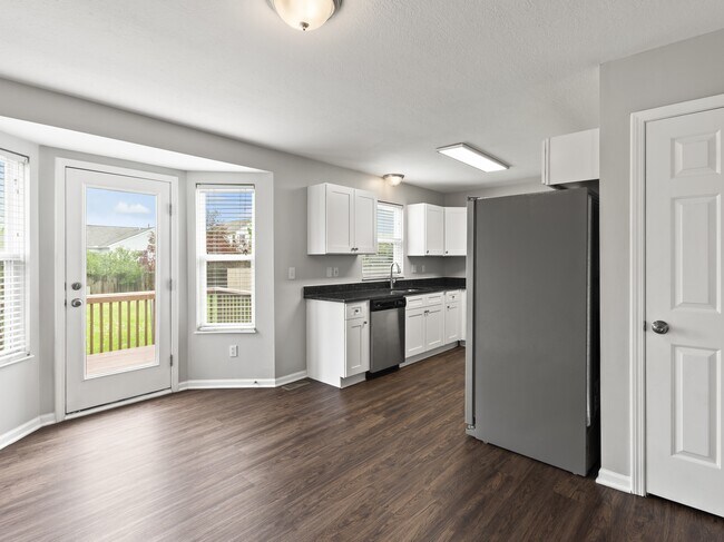 Photo - 8022 Crete Ln