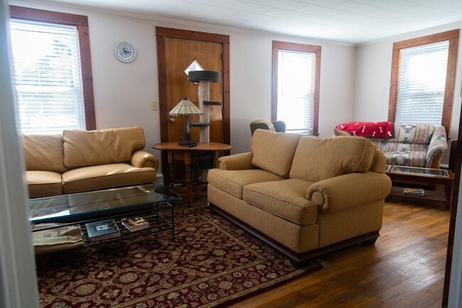 Photo - 180 Highland St