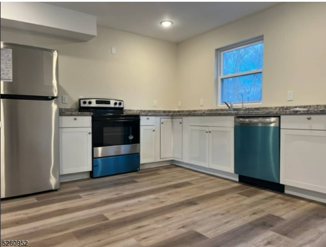 14 highway 206 - 14 highway 206 Condo Unit B