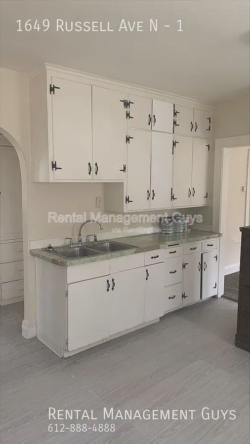 Photo - 1649 Russell Ave N
