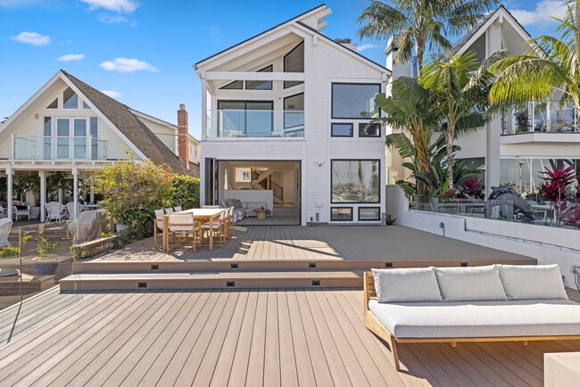 Building Photo - 1126 E Balboa Blvd