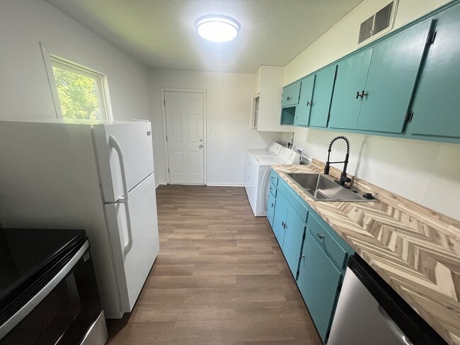 Photo - 421 S Mulberry St