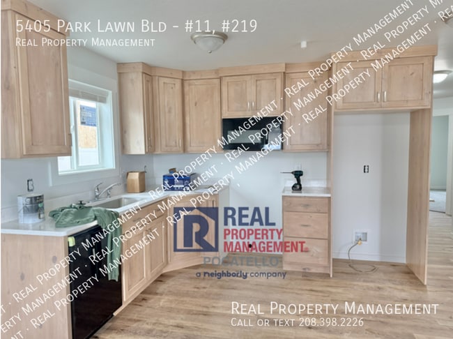 Photo - 5405 Park Lawn Dr Unidad #11, #219