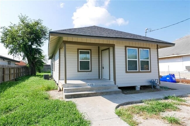 Photo - 1415 Marguerite St