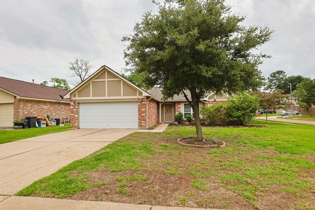 Building Photo - 9511 Charter Ridge Dr